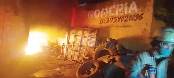 Se incendió gomería