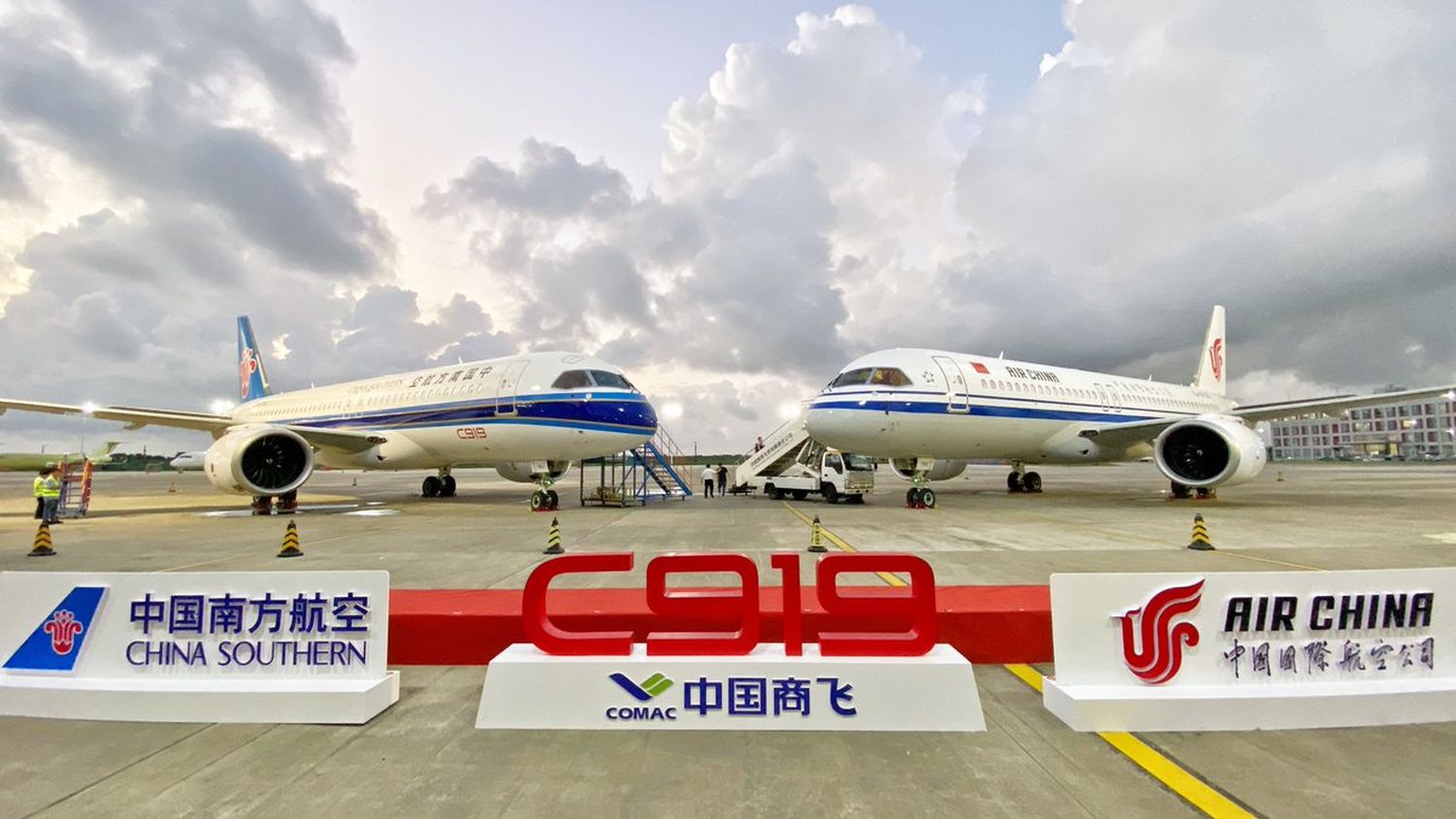 COMAC entrega los primeros C919 para Air China y China Southern Airlines en simultáneo