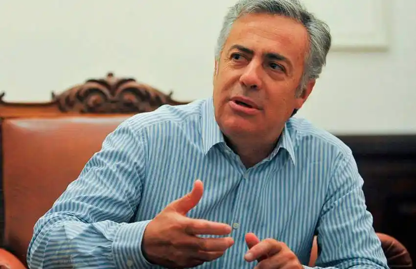 Alfredo Cornejo fue internado por coronavirus