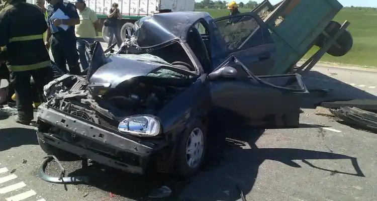 Dos personas trasladadas al hospital por un accidente en ruta 9
