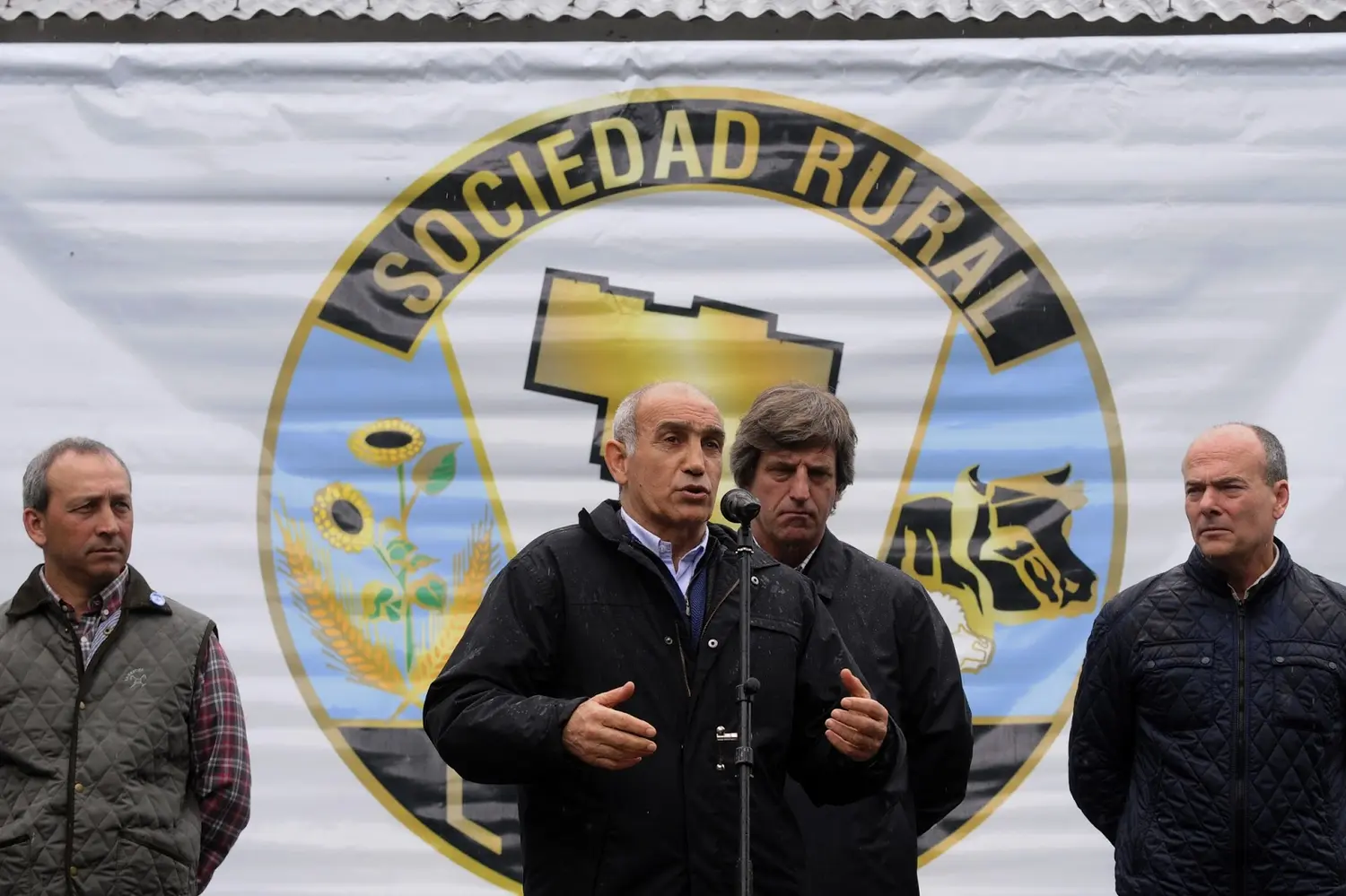 Daniel Salvador visitó la 30° Exposición Rural de Laprida