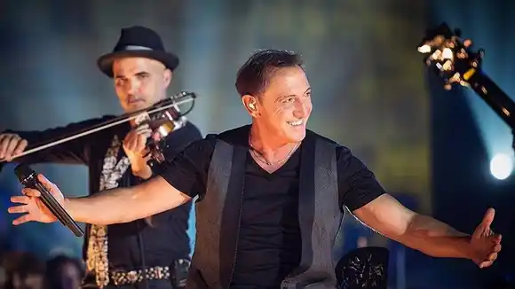 Billboard reconoce tema de Franco De Vita como uno de los mejores de la historia