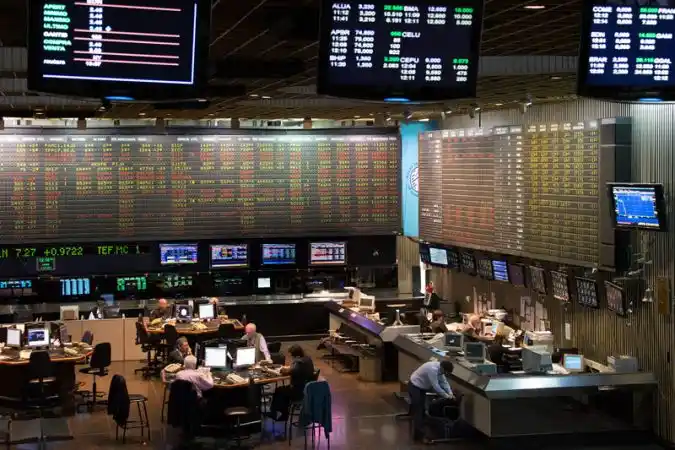 El riesgo país llegó a 1460 puntos, el nivel más alto en 10 años