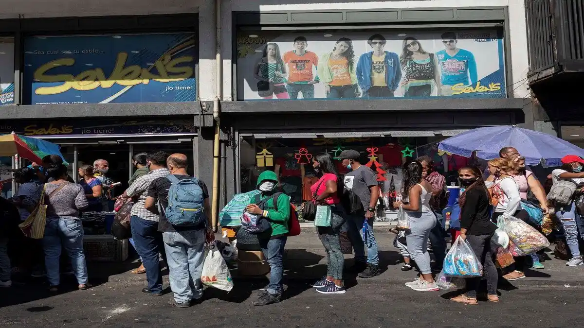 Entre la devaluación y el diálogo: el 2022 es el año de las angustias no superadas