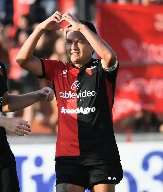Doblete de Pulga Rodríguez en el triunfo de Colón ante Godoy Cruz
