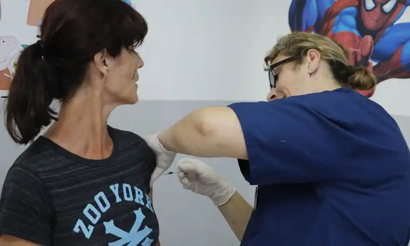 Con operativos en la vía pública, intensificarán la campaña de vacunación antigripal