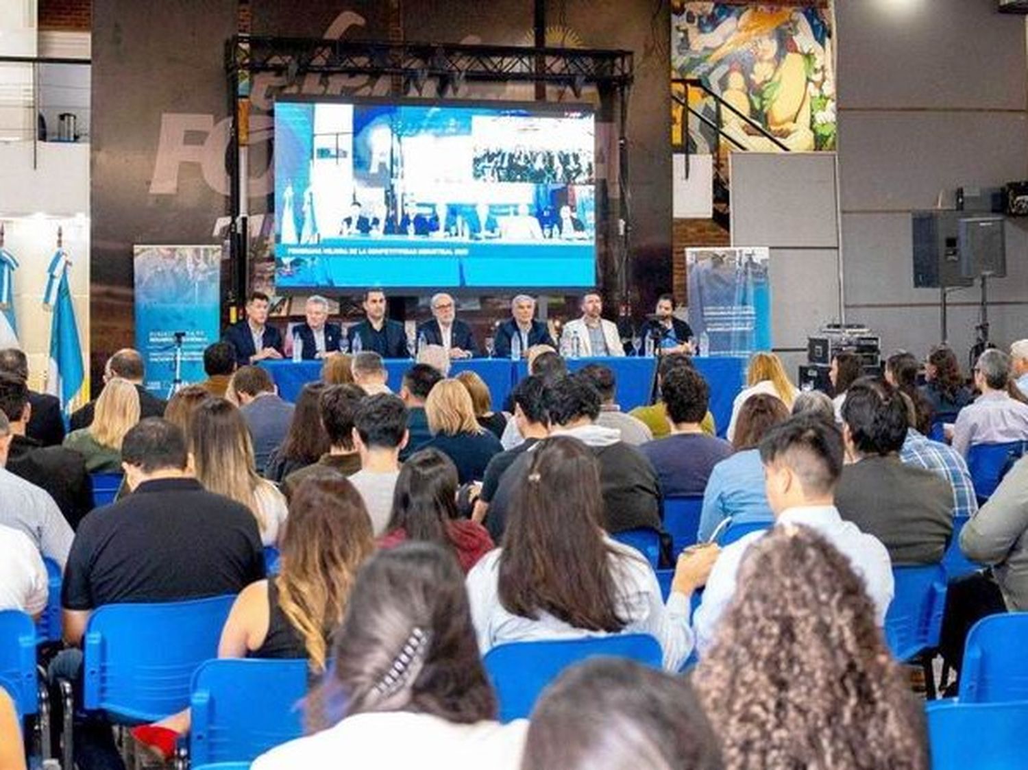 Ibáñez: “Las políticas nacionales no 
favorecen el desarrollo de las pymes”