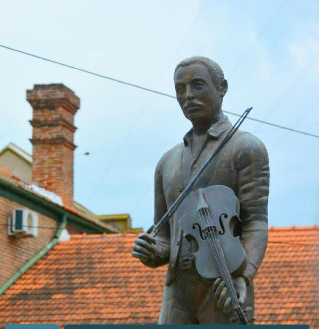 Monumento a Cayetano Silva.