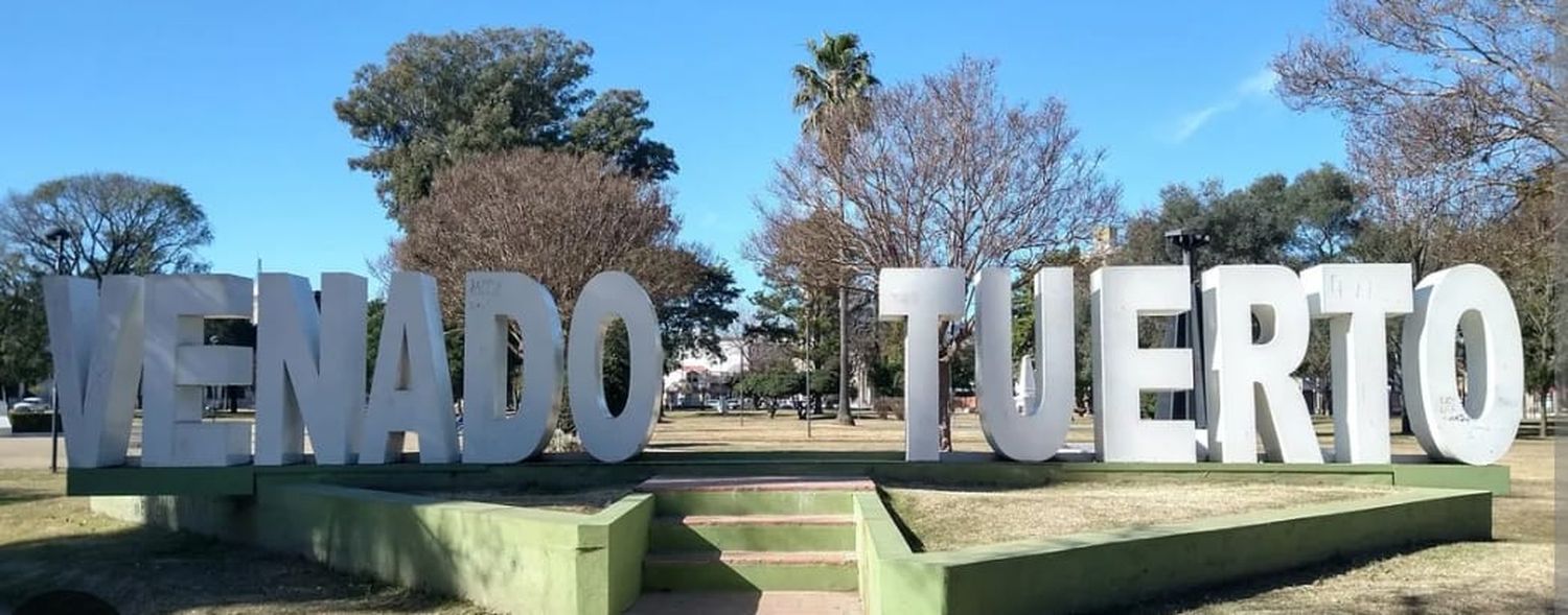 Plaza San Martín: menores fueron detenidos por rayar las letras corpóreas de Venado Tuerto