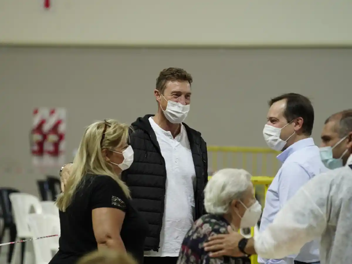 García Aresca: “Nos esforzamos porque sabemos que la  vacuna es esperanza  para los vecinos”