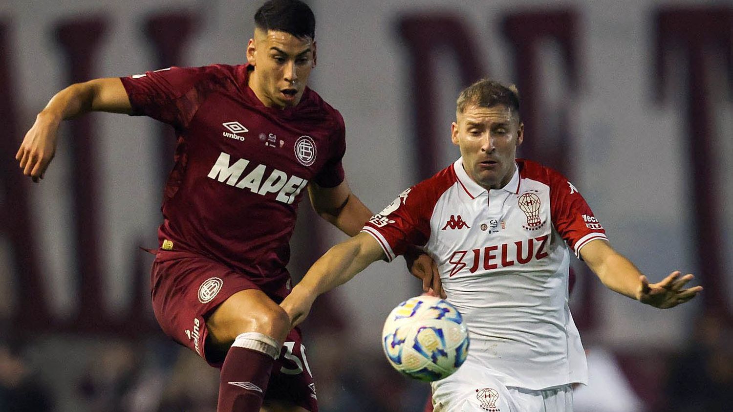 Lanús supo desnivelar y dejó afuera a Huracán