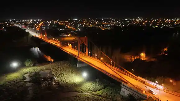 Se le van a colocar 41 luces LED al Puente Colgante