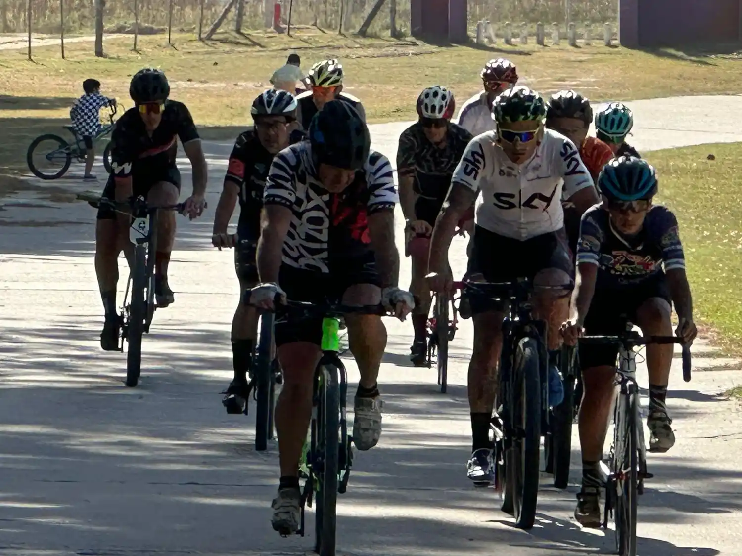 Los ciclistas que se reunieron en la jornada del sábado