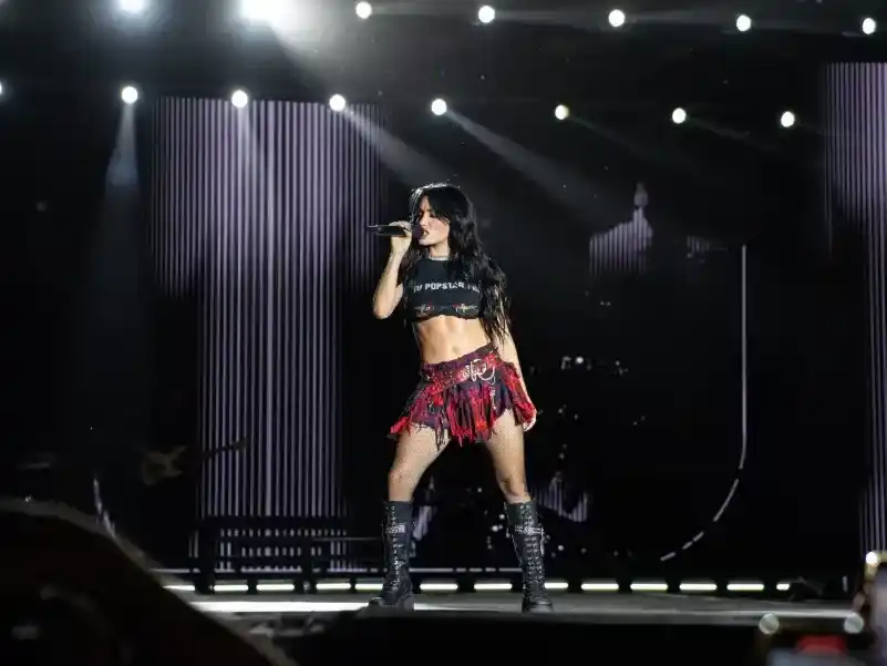 Lali hizo bailar a 120 mil personas en el cierre de la Fiesta Nacional del Mate en Paraná