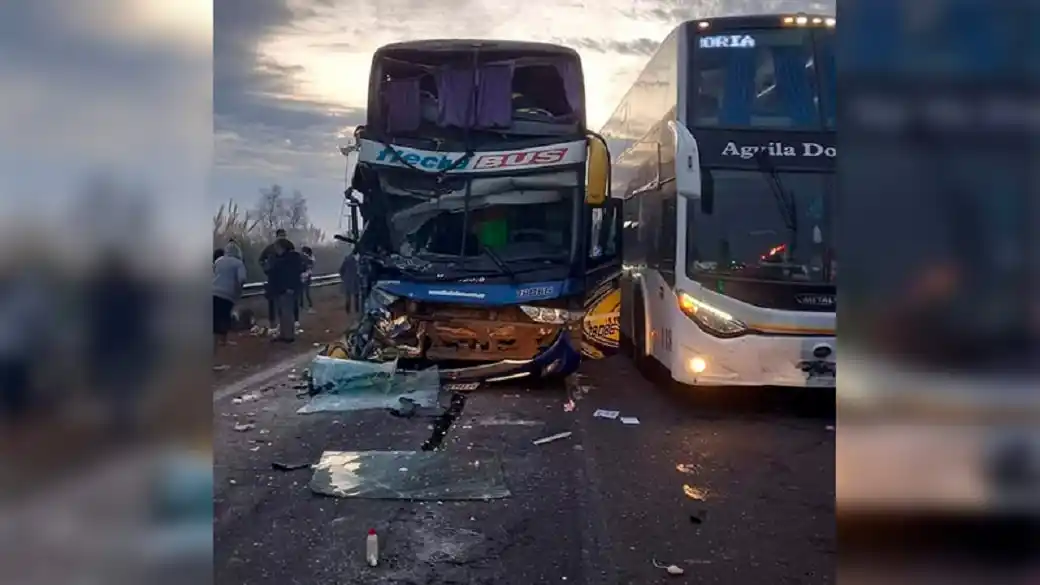 La niebla y el humo ocasionaron choque múltiple sobre Puente Zárate-Brazo Largo