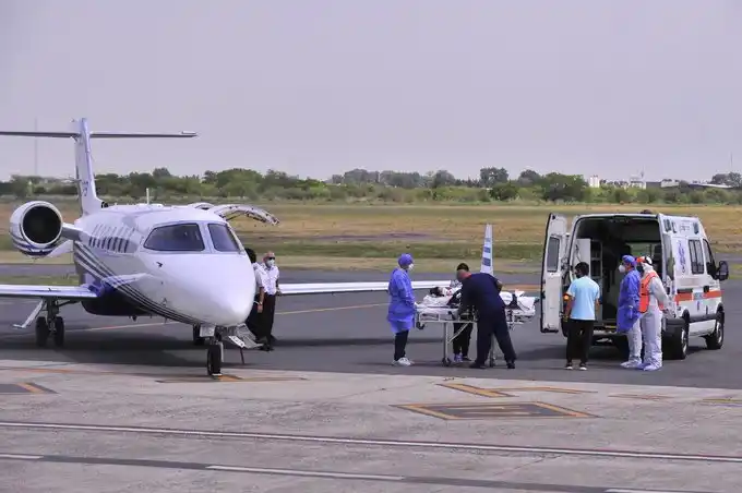 Un caso que conmociona al país: Abigail llegó a Buenos Aires y fue trasladada al Hospital Austral de Pilar