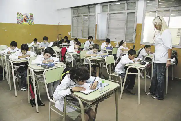 Tras la polémica por los aplazos, el massismo pide derogar nuevo sistema de calificaciones de la Provincia