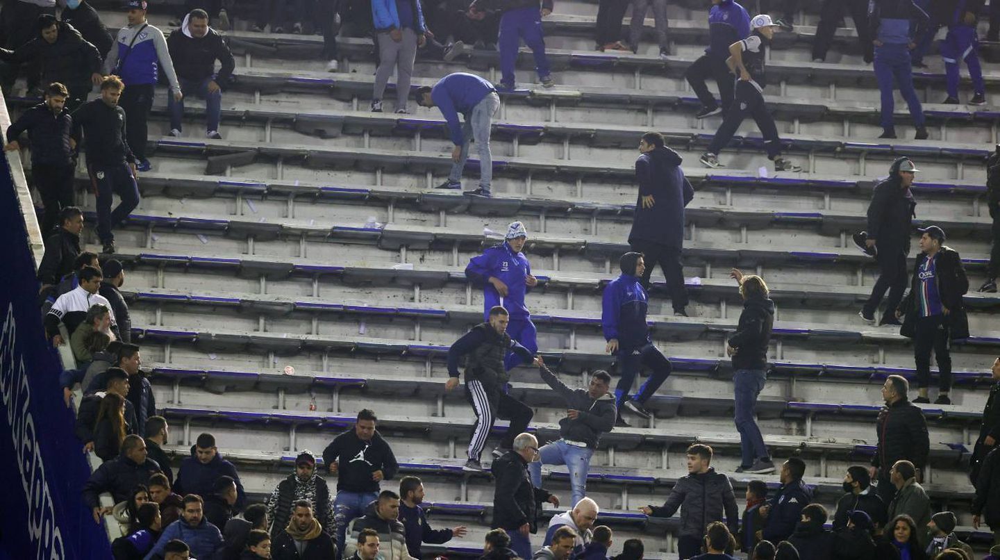 Duro informe de la Conmebol tras los incidentes en el partido Vélez vs Talleres