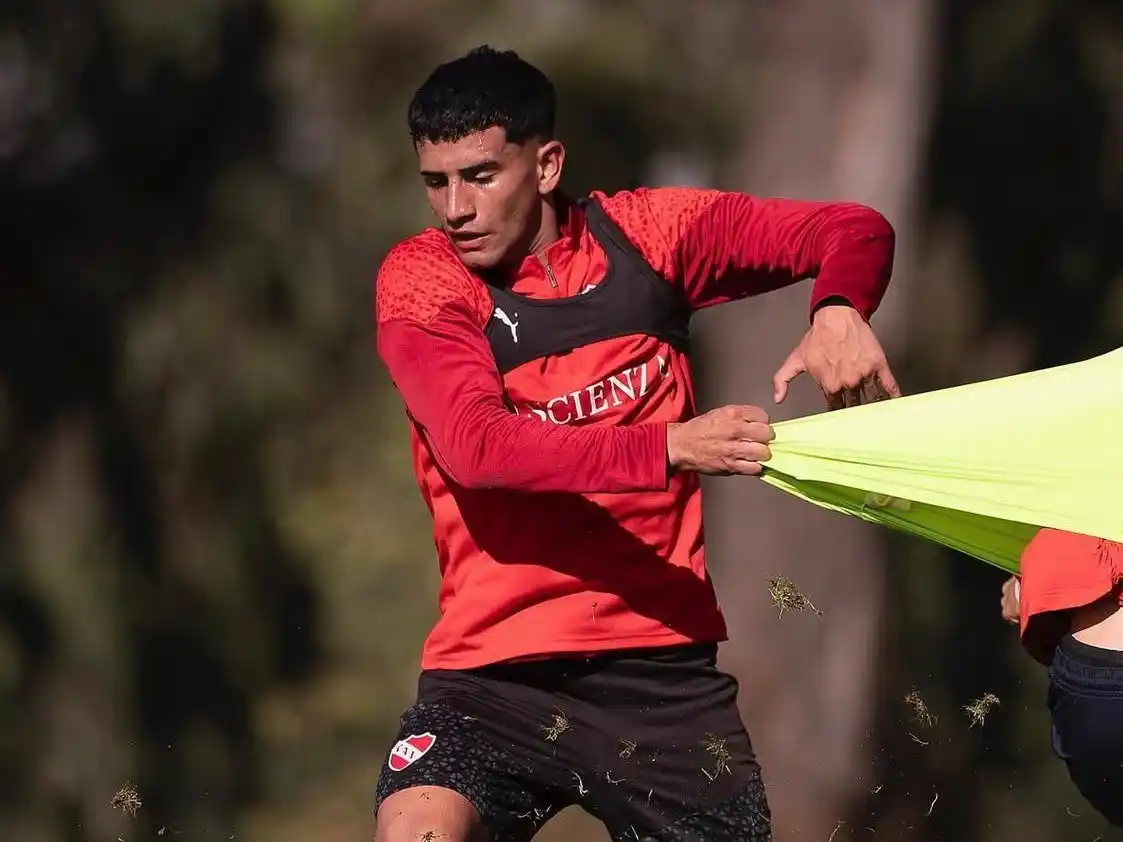 Ruiz regresa tras su préstamo en Barracas Central.