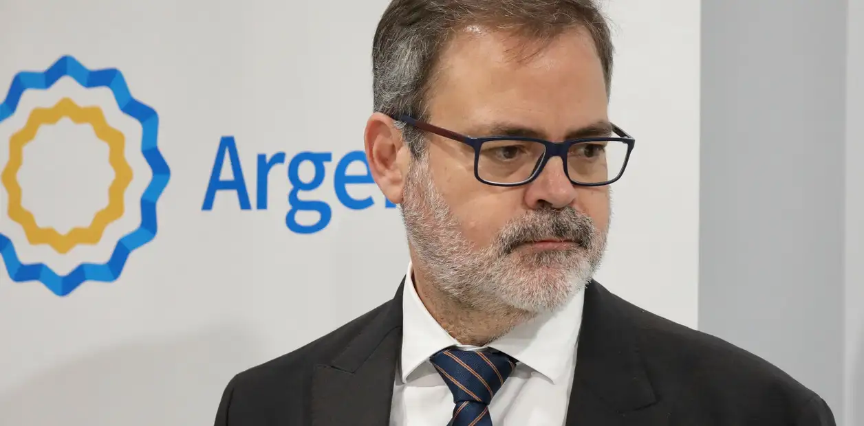 También se supo que trasladan a Buenos Aires al cónsul en Nueva York, Martín Piñeiro Aramburu.