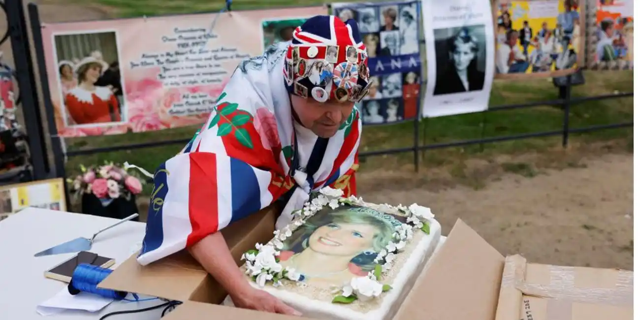 Londres y París rinden homenaje a Lady Di a 25 años de su muerte