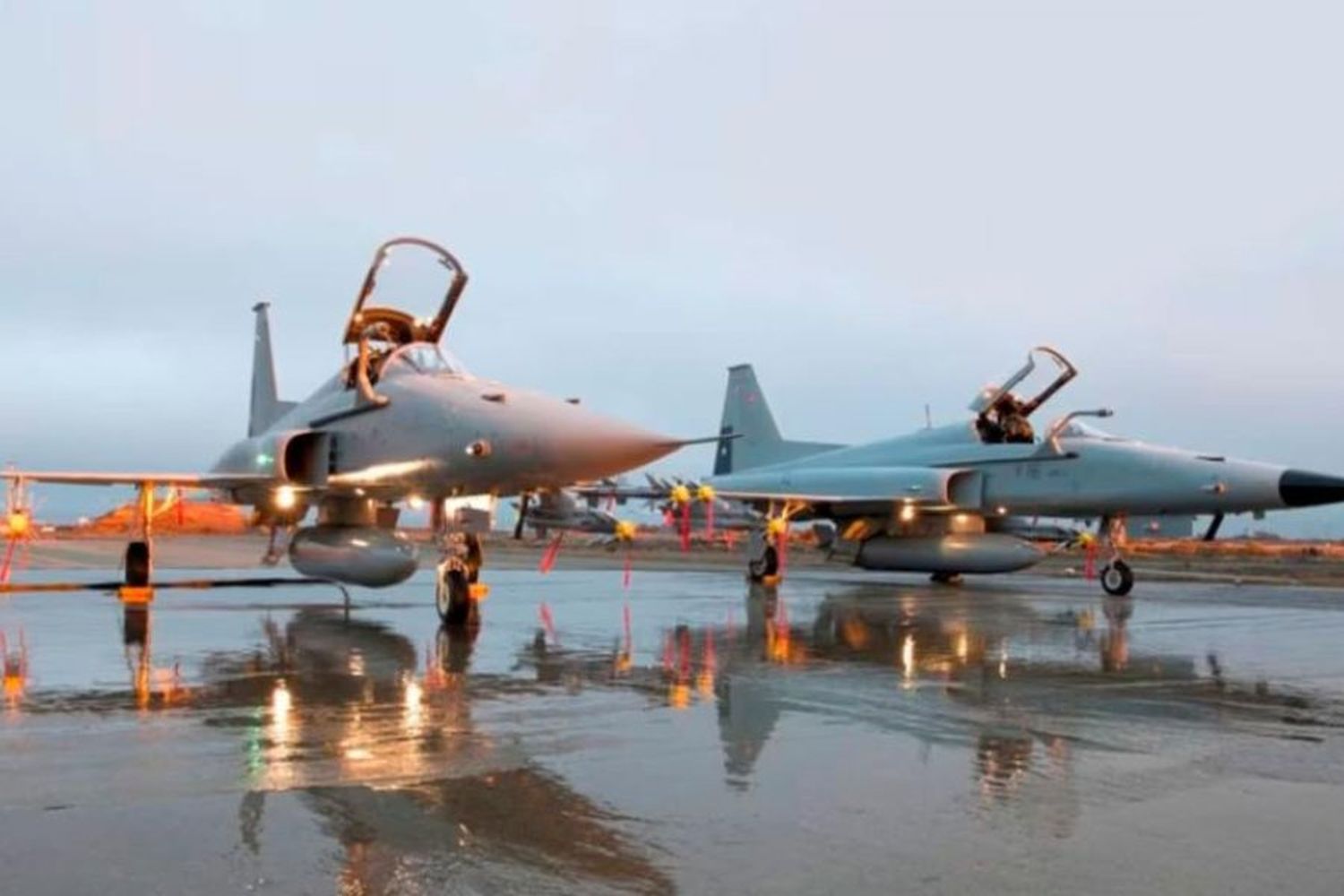 La Fuerza Aérea de Chile desplegó aviones de combate por presunta violación de su espacio aéreo