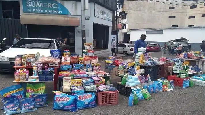 Conflicto en Colombia comienza a afectar al comercio en el estado en Táchira