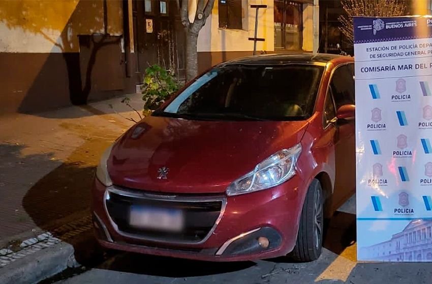 Conducía por Mar del Plata un auto robado en La Matanza