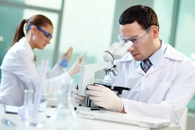Conferencias de microbiología clínica, industrial y ambiental