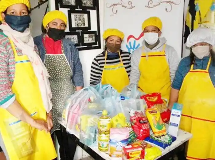 Módulos alimentarios a  personas que trabajan  ad honorem