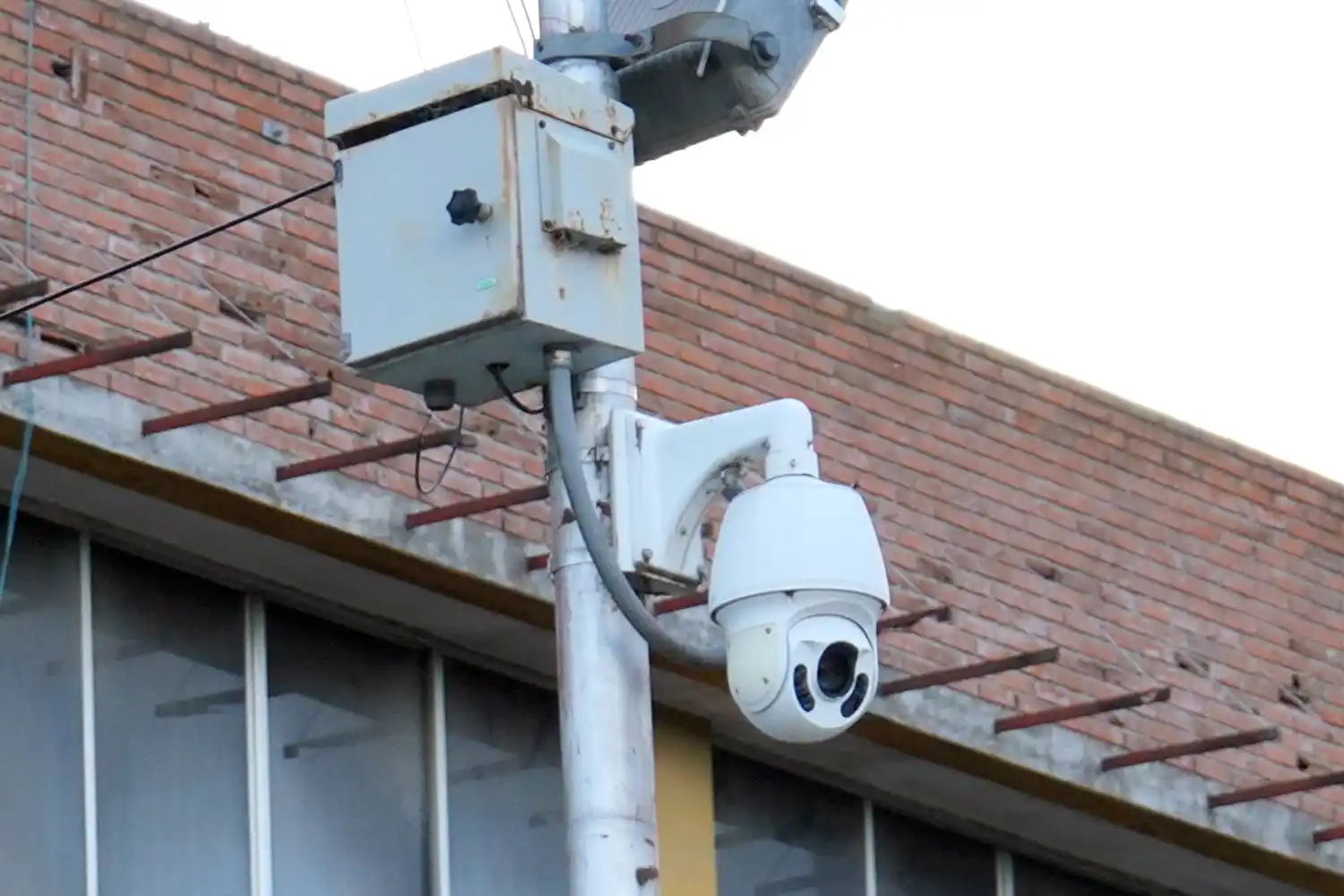 Control. Actualmente funcionan 220 cámaras entre Necochea