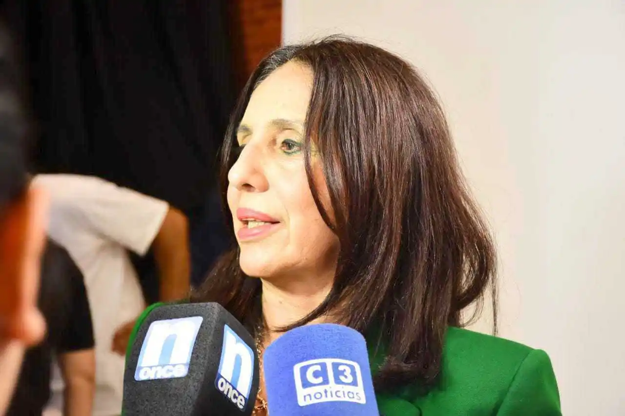 “Milei sustenta el equilibrio fiscal en el 
recorte a provincias y ajuste a jubilados”