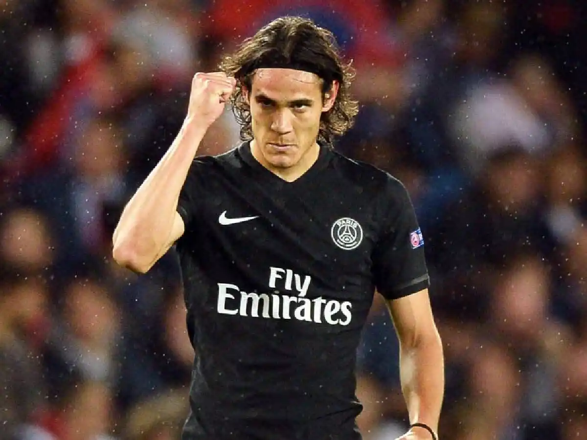 Cavani se fue del PSG sin prorrogar para jugar la Champions 