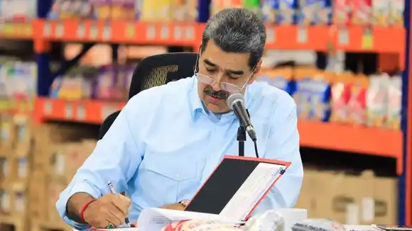 ¿UNA INDIRECTA A TRUMP?  Maduro dice que en Venezuela el “gas y petróleo no tiene marca ideológica”  (+Video)