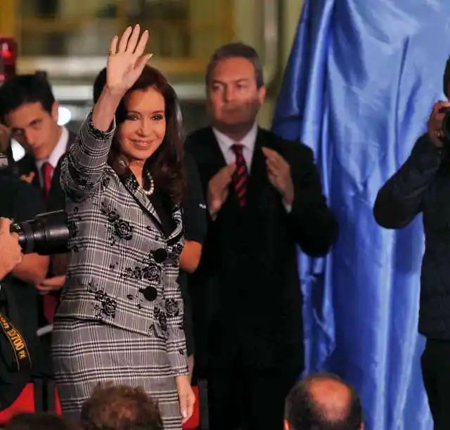 Cristina reinauguró planta Siam de Piñeyro: "Tenemos que apoyar y cuidar el modelo industrialista"