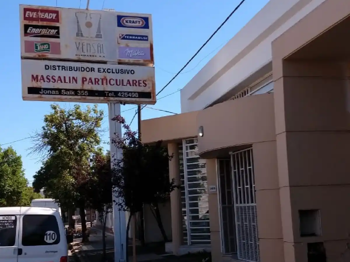 Dos detenidos por tentativa de robo a una distribuidora 