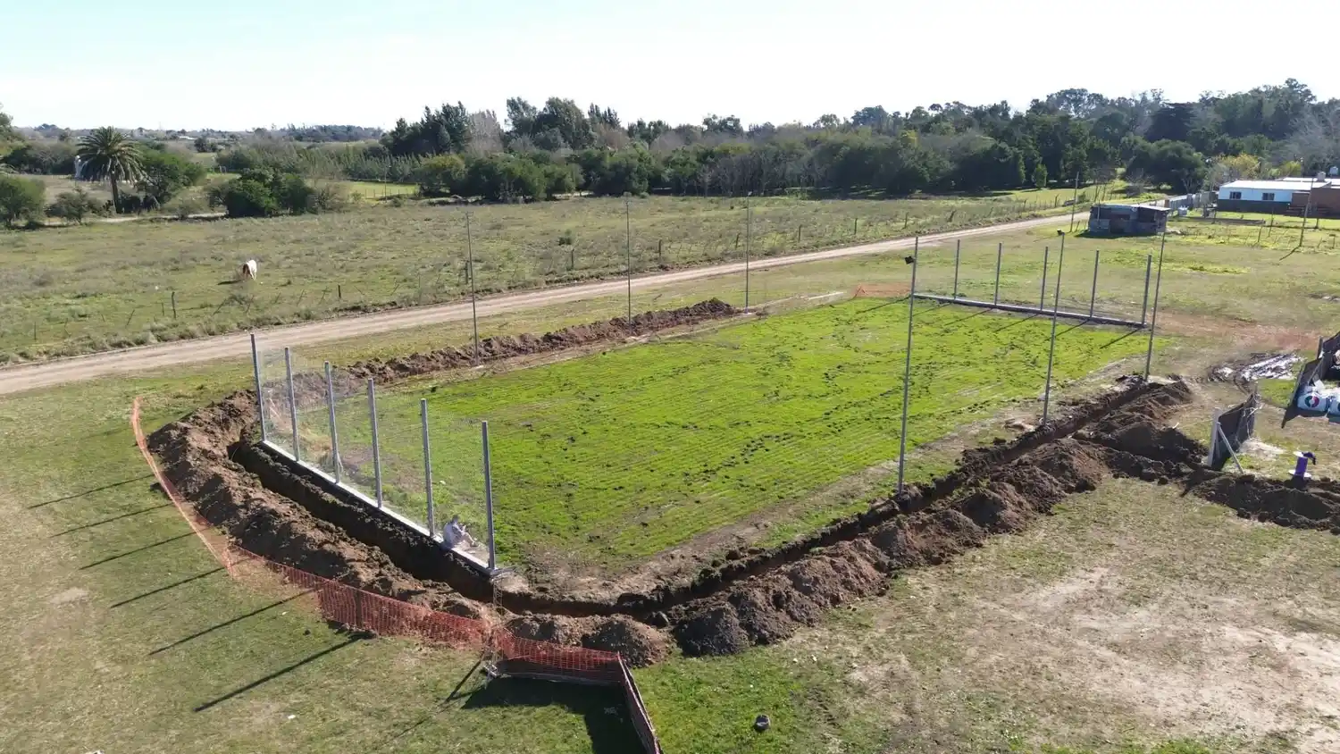 Avanza la construcción del Espacio Comunitario en el barrio La Esmeralda