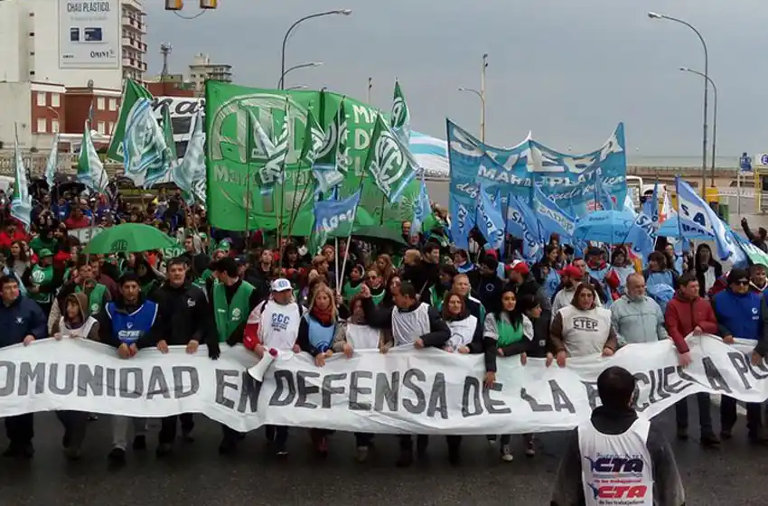 Organizaciones y gremios profundizan el reclamo contra el "ajuste"