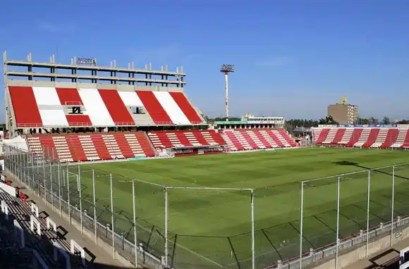 Por las altas temperaturas, reprogramaron el horario del partido entre Central y Unión