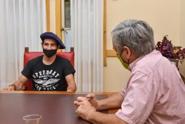 Gastón recibió a un jinete local que participó en Jesús María