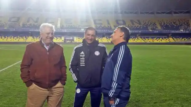 En la previa, Martino y Ramón Díaz compartieron una amistosa charla