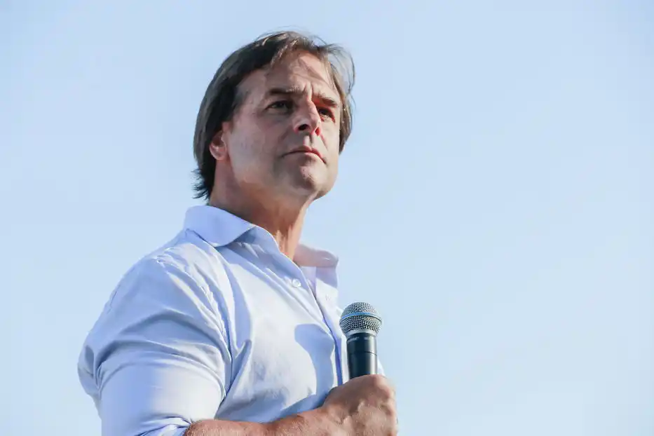 Uruguay votará entre mantener a la izquierda o volver a la derecha