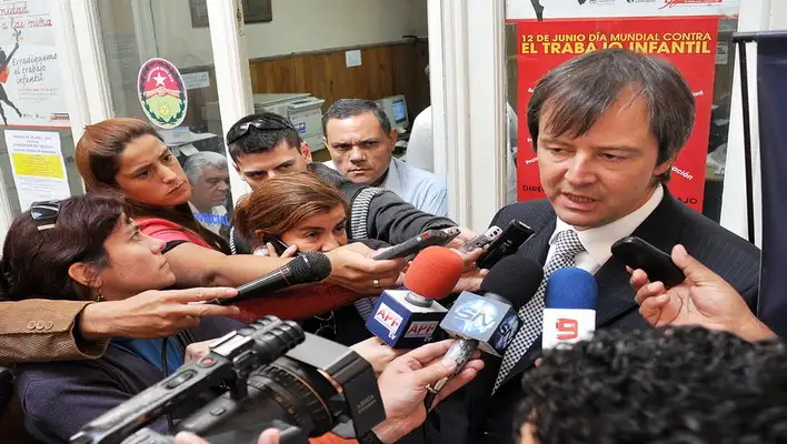 El ministro Bahl dijo que no habrá bono de fin de año para los empleados públicos