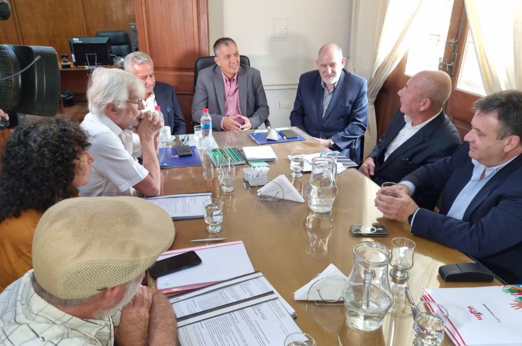 Primera reunión paritaria estatal en Santa Fe: la clave es no perder con la inflación