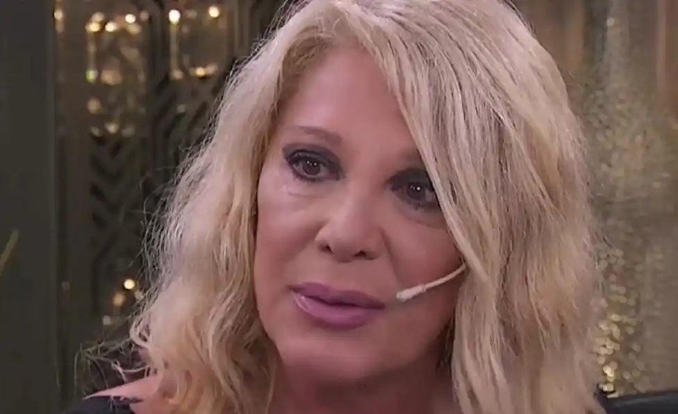 Reina Reech: «Mi mamá no me creyó el abuso y volvió con su novio»