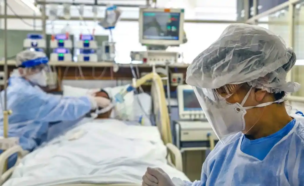 La variante Delta duplica el riesgo de hospitalización