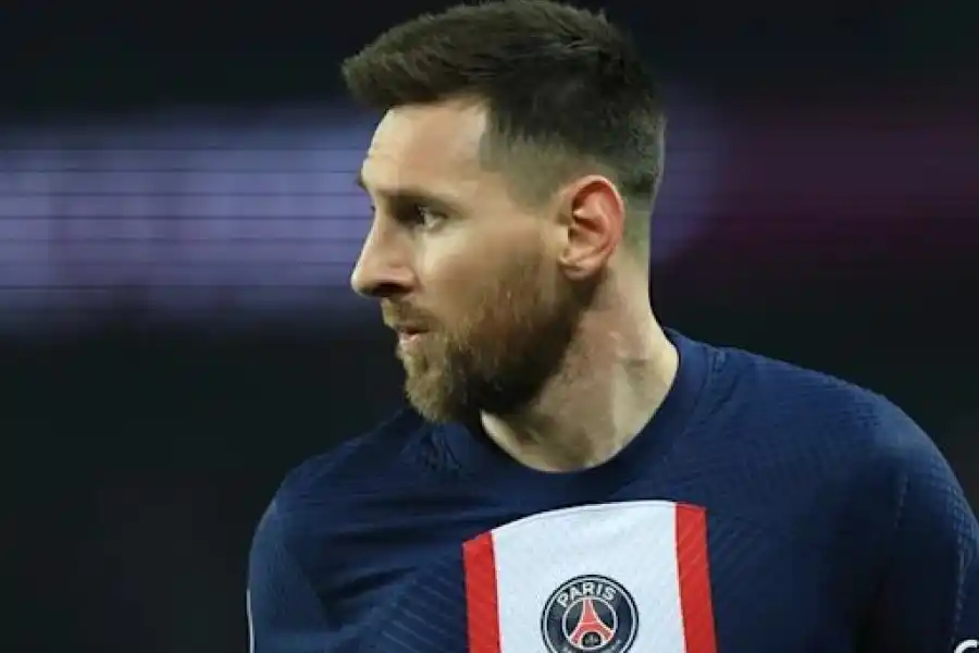 Silbaron a Messi en el Parque de los Príncipes