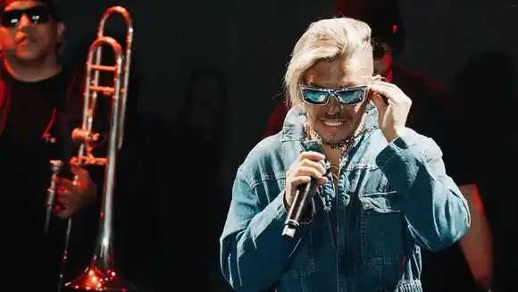 Oscarcito anuncia que se va de gira