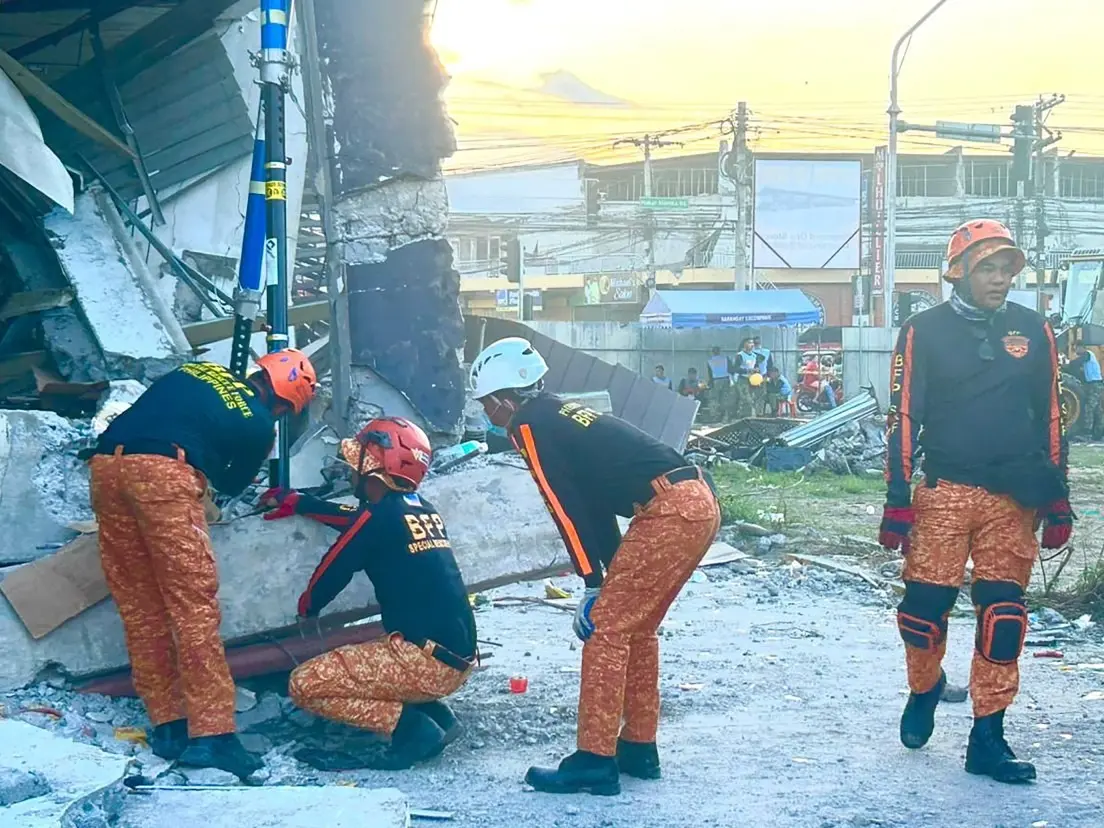 Más de 30 muertos en Filipinas tras potente terremoto de magnitud 7,8