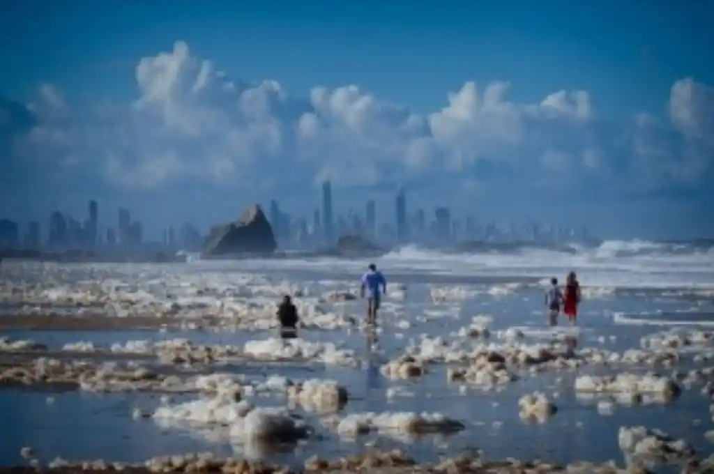 Crece el rebrote de coronavirus en Australia y cierran playas